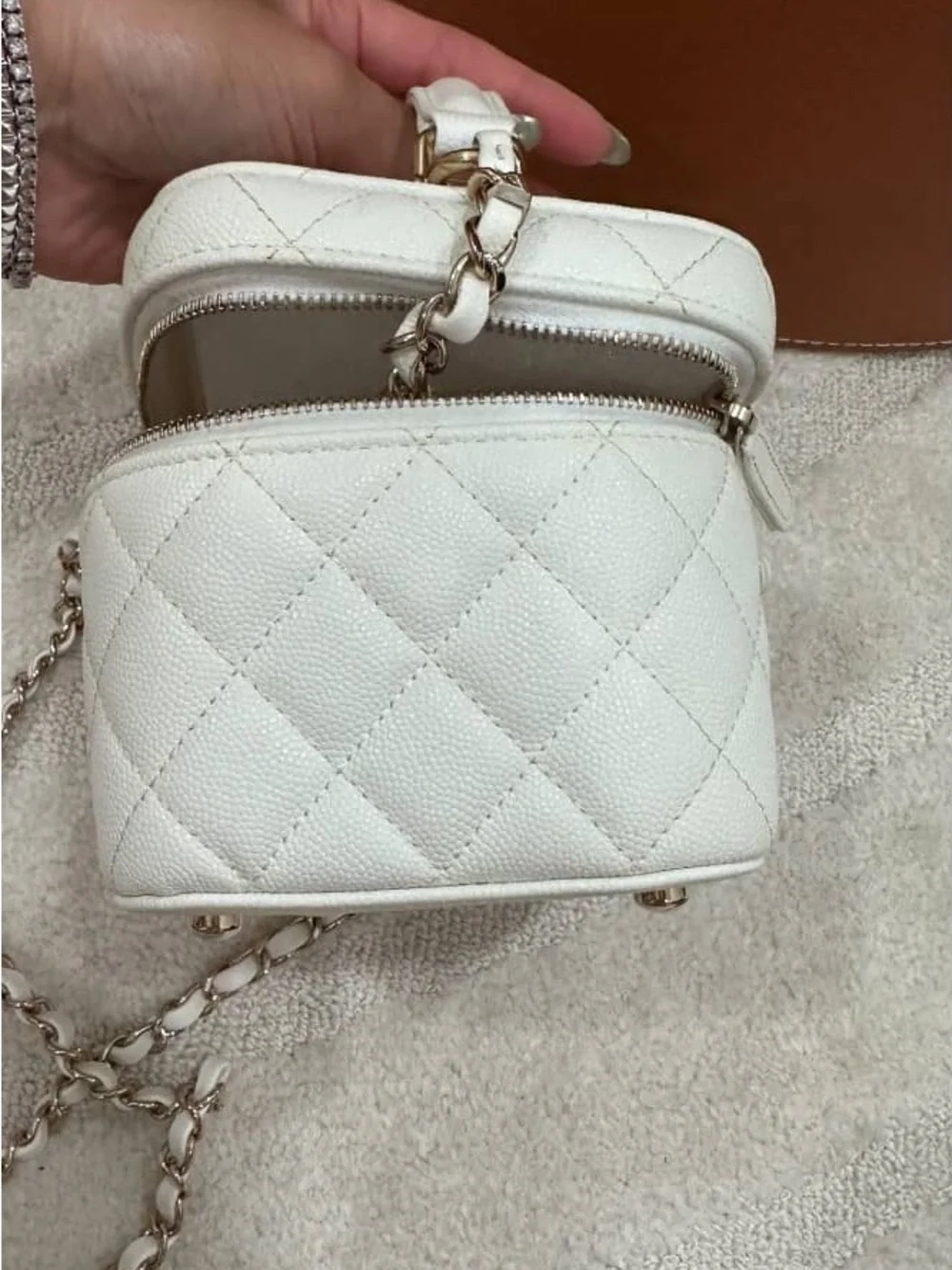 CHANEL White Quilted Vanity Bag with Gold Hardware